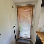 Apartmán Airport Private Apartment, Advance Registration, No Reception, Self Check-in, Calm Environment, Non-smoking Guests