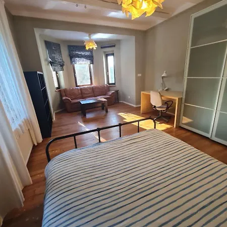 Apartment Airport Private Apartment, Advance Registration, No Reception, Self Check-in, Calm Environment, Non-smoking Guests Tuchomerice
