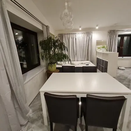 Apartmán Airport Private Apartment, Advance Registration, No Reception, Self Check-in, Calm Environment, Non-smoking Guests *
