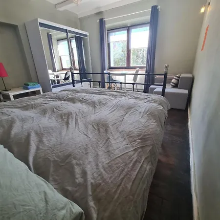 Apartment Airport Private Apartment, Advance Registration, No Reception, Self Check-in, Calm Environment, Non-smoking Guests Tuchomerice