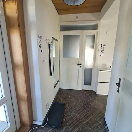 Airport Private Apartment, Advance Registration, No Reception, Self Check-in, Calm Environment, Non-smoking Guests Apartmán