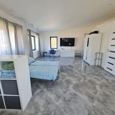 Apartmán Airport Private Apartment, Advance Registration, No Reception, Self Check-in, Calm Environment, Non-smoking Guests *
