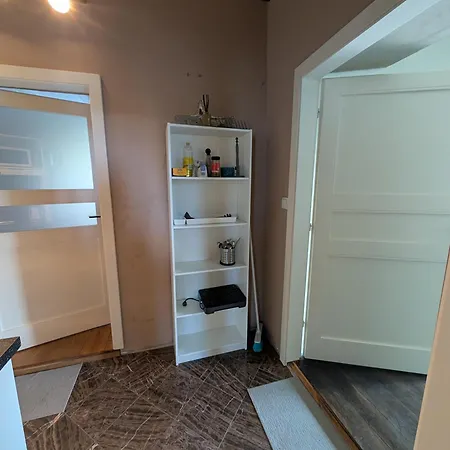 Apartmán Airport Private Apartment, Advance Registration, No Reception, Self Check-in, Calm Environment, Non-smoking Guests Tuchomerice