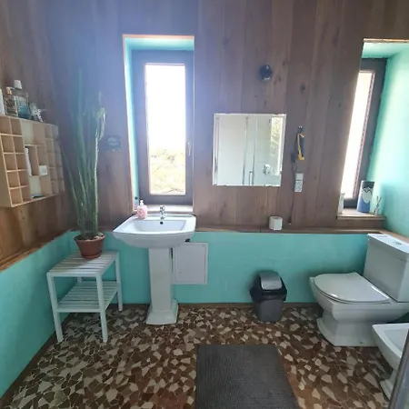Airport Private Apartment, Advance Registration, No Reception, Self Check-in, Calm Environment, Non-smoking Guests Apartmán Tuchomerice