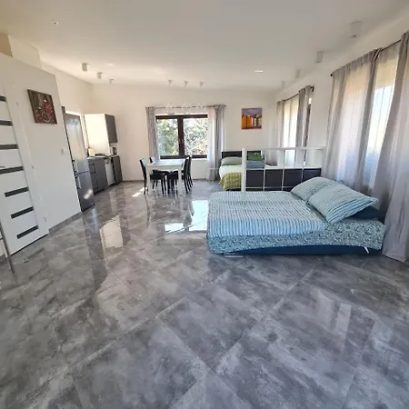 Airport Private Apartment, Advance Registration, No Reception, Self Check-in, Calm Environment, Non-smoking Guests Apartmán *