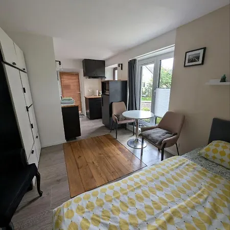 Airport Private Apartment, Advance Registration, No Reception, Self Check-in, Calm Environment, Non-smoking Guests Apartmán *